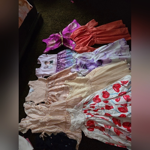 Assorted Girls' Dresses Collection - Picture 3 of 9